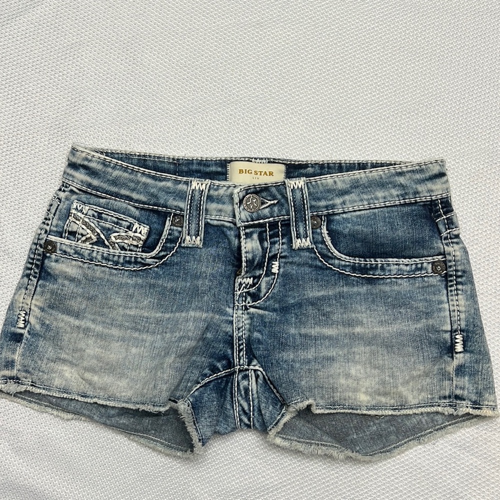 Big Star women’s shorts size 24 waist